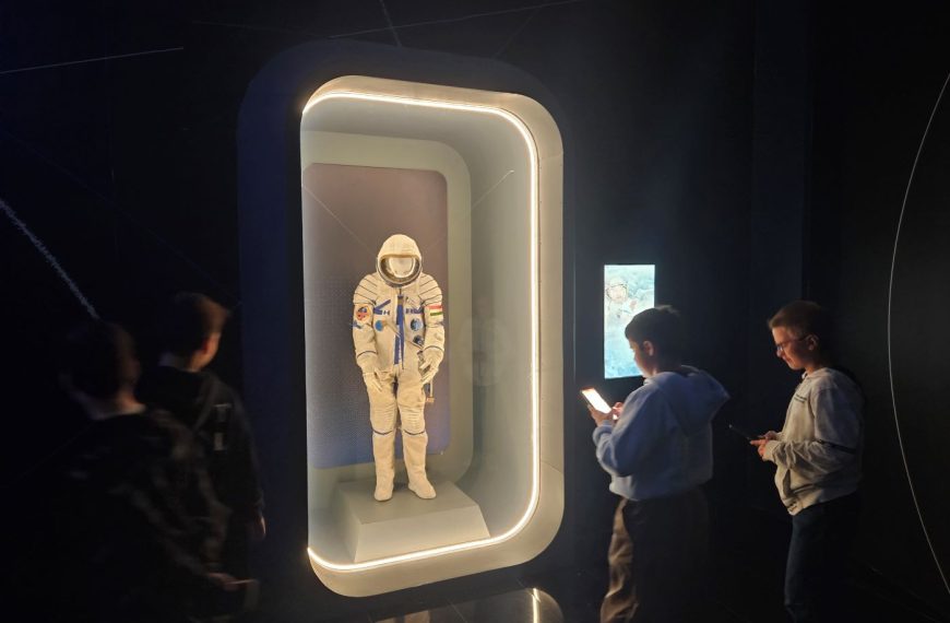  HUNIVERZUM – Magyarok a világűrben